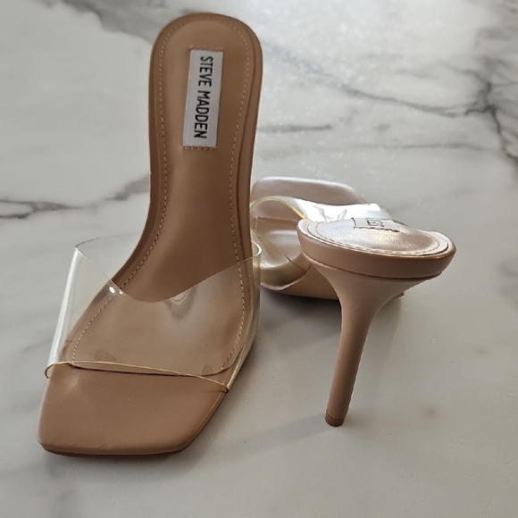 Steve Madden Women's Tan Slide Sandals - Picture 4 of 6